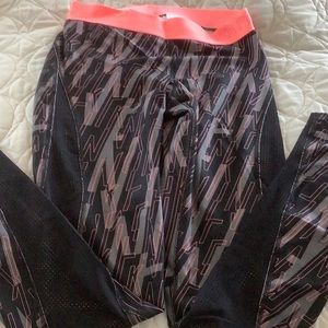 Nike Pro hyper cool leggings
